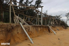 Ham Rong Beach in Hue ravaged by severe erosion
