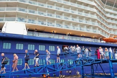 Celebrity Solstice brings 2,500 foreign visitors to Ho Chi Minh City