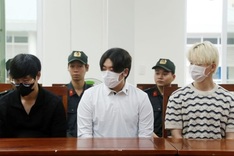 Three Koreans arrested in Danang for Cambodia-based scam