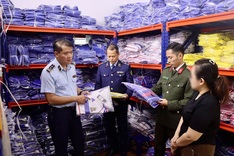 Nearly 6,500 clothing items found suspected of brand counterfeiting