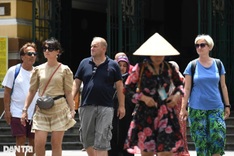 Ho Chi Minh City tourism revenue hits USD 10.4 billion in 2025