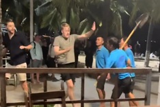 Police probe bar staff accused of threatening tourists in Nha Trang