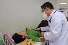 Ho Chi Minh City banh mi shop fined after mass food poisoning