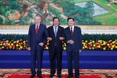 Party chiefs of Vietnam, Laos, and Cambodia meet in Phnom Penh