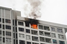 HCM City tightens enforcement over blocked apartment fire exits