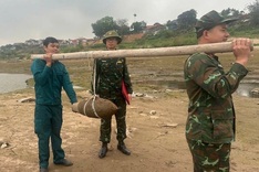 Bomb found near Da River in Phu Tho safely destroyed