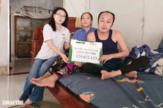 Dantri readers help poor family in Vinh Long