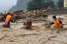Floods isolate nearly 4,700 people in Lai Chau