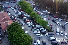 Cua Lo car park operator fined for overcharging tourists