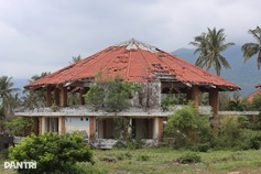 Abandoned Lang Co resort falls into disrepair