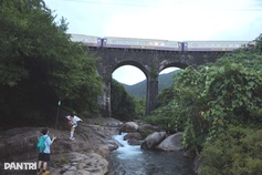 Central Vietnam heritage train ranks among world’s top 10 rail journeys