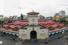 Project to revamp area in front of HCM City's iconic market approved