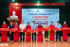 Dantri inaugurates four houses for disadvantaged families in Lao Cai