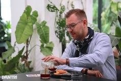 Specialty coffee house in Hanoi attracts premium-price clientele