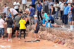 15 killed after tourist speedboat capsizes off Phu Quoc