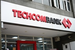 Techcombank trả lương cho nhân viên bình quân 49 triệu đồng/tháng