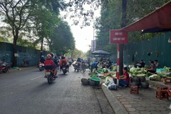 Hà Nội giải tỏa chợ cóc: Trật tự đô thị cần đi cùng sinh kế bền vững