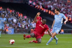 Lịch thi đấu bóng đá châu Âu cuối tuần: Man City đua vô địch cùng Liverpool