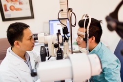Điều trị cườm khô bằng tia laser giúp hồi phục thị lực nhanh
