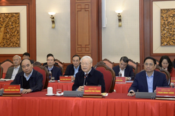 Tổng Bí thư chủ trì cuộc họp của Bộ Chính trị với lãnh đạo TPHCM