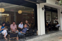 Hanoi cafes build ‘fake pavements’ to adapt to sidewalk crackdown