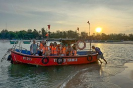 Speedboats to Ke Ga Lighthouse resume tourist services