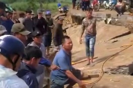 River embankment collapse kills four in Dak Lak