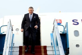 Slovak prime minister begins official visit to Vietnam