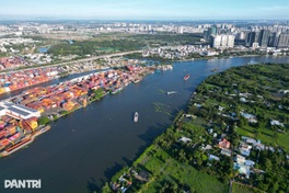 HCM City sets deadline for Saigon River road clearance