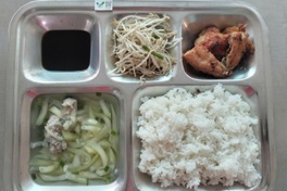 HCM City tightens school meal safety checks, involves parents