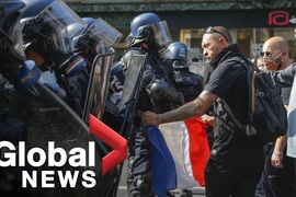 Paris lại rực lửa biểu tình Áo vàng