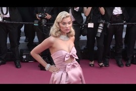 Elsa Hosk điệu đà trên thảm đỏ LHP Cannes