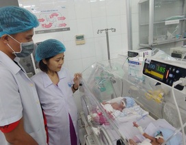 Người mẹ ung thư chịu bệnh hành hạ nhường sự sống cho con