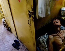 Ám ảnh cuộc sống của cư dân nghèo trong nhà “quan tài” tại Hồng Kông