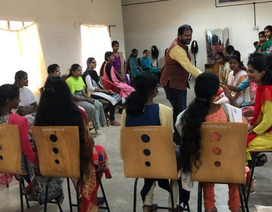 Hơn 200 phụ nữ hiến tóc để lấy lại biểu tượng sắc đẹp cho bệnh nhân ung thư