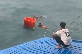 Four fishermen rescued off An Giang coast