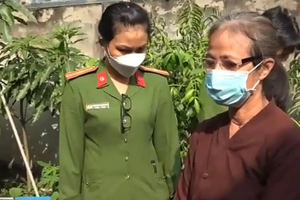 Khởi tố tài xế taxi nhảy đồ của 2 nữ du khách Nga ở Hà Nội