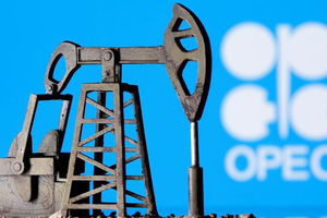 OPEC+ lùi kỳ họp quan trọng