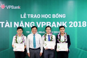 VPBank trao gần 150 suất học bổng tài năng sinh viên trị giá 1 tỷ đồng