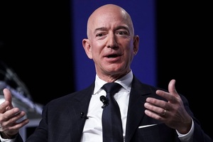 Ba thói quen "ngược đời" của tỷ phú giàu nhất hành tinh Jeff Bezos