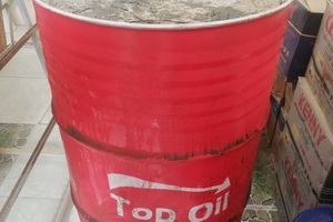 Bạc Liêu: Nghi vấn nhớt Top Oil có màu “lạ” khác thường