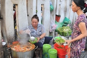 Bán bún, bán phở cũng sẽ phải kê khai, nộp thuế như doanh nghiệp?