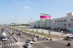Bất động sản TP.HCM “đói” cung - tăng giá, “sóng” ồ ạt đổ về Bình Dương