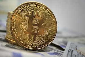 Bitcoin rớt ngưỡng 27.000 USD khi cơn bán tháo tiền điện tử tiếp tục