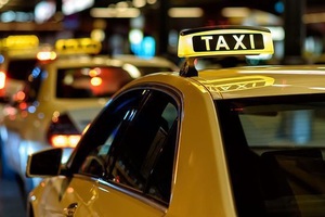 Bộ Giao thông: Taxi công nghệ phải có “hộp đèn” như taxi truyền thống!