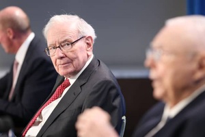 Warren Buffett: Đại dịch tác động không đồng đều và còn lâu mới kết thúc