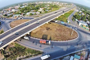 Đầu tư dự án cao tốc: "Không ỷ lại ngân sách Nhà nước, chủ yếu huy động nguồn vốn xã hội"