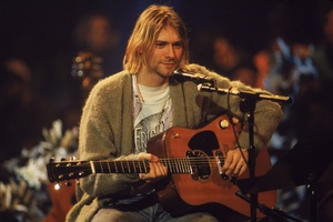 Cây guitar của huyền thoại âm nhạc Kurt Cobain có giá 1 triệu USD