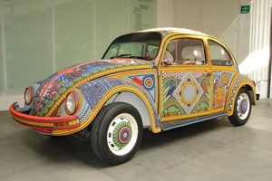 Chiếc Beetle độc nhất vô nhị thế giới - đính hàng triệu hạt màu sặc sỡ