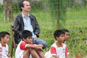 Công Phượng toả sáng trên sân, cổ phiếu bầu Đức có “gây sốt” trên sàn?